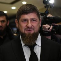 Kadirovs atkal izziņo plānu būvēt ceļu uz Gruziju