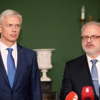 Левитс и Кариньш поддерживают введение санкций ЕС для белорусских чиновников