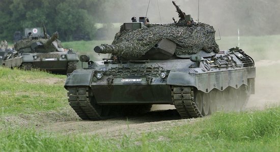 Науседа критикует министра обороны за обнародование информации о закупке танков