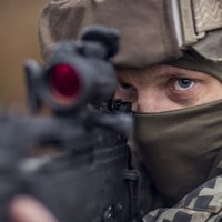 Латвия готова оплачивать авиабилеты покинувшим страну солдатам резерва, чтобы те приезжали на учения