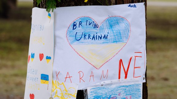 centrs < Rīga, protests Ukrainas atbalstam-27