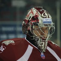 Video: Sedlāčeks atkal iekļūst KHL nedēļas skaistāko 'seivu' TOP10