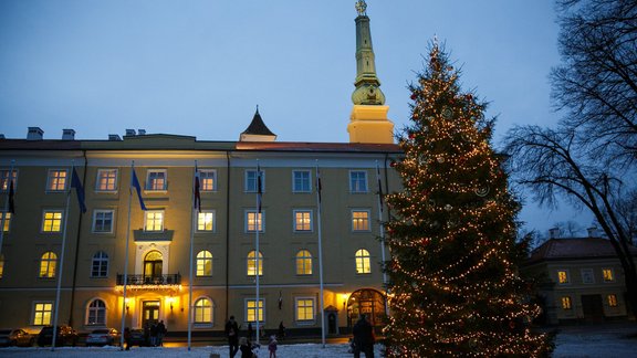 Ziemassvētku eglītes iedegšana pie Rīgas pils - 1