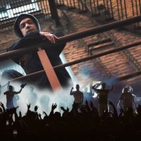 Hiphopa apvienība 'Kreisais krasts' publisko video dziesmai 'Pacel rokas'