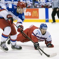 Молодежка России уступила Чехии и вышла в плей-офф на США