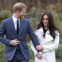 Принц Гарри и Меган Маркл официально покинули королевскую семью