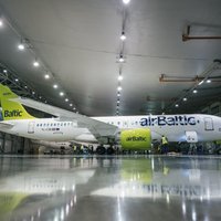 Профсоюзы требуют остановить процесс коллективного увольнения работников airBaltic