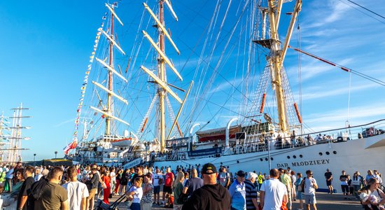 ФОТО. С попутным ветром: В Клайпеде стартовала крупнейшая в мире парусная регата Tall Ship Races 2024