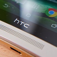 'Google' par miljardu dolāru iegādāsies daļu HTC telefonu biznesa