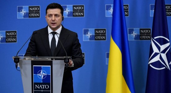 Киев стучится в НАТО. Пустят или предложат альтернативу?