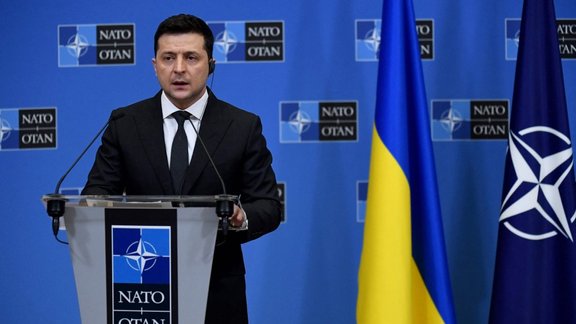 Volodymyr Zelensky, ukrainas prezidents Zelenskis, NATO