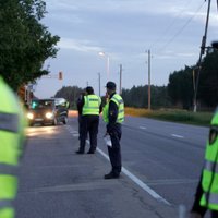 Policija pastiprināti uzraudzīs drošību festivālā 'Positivus' un satiksmi uz Tallinas šosejas