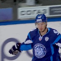 Video: KHL mēneša labākie vārtu guvumi un vārtsargu atvairītie metieni