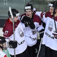 Хоккеисты сборной Латвии в шаге от выхода в элиту