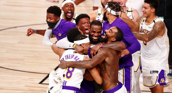 'Lakers' sestajā finālspēlē izcīna vēsturisku NBA čempionu titulu