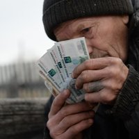 Krievija no recesijas virzās uz stagnāciju; perspektīva ir drūma, uzskata bijušais Kremļa padomnieks