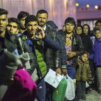 Нацблок призвал приостановить принятие Латвией беженцев