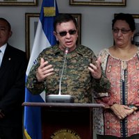 Bijušais Salvadoras aizsardzības ministrs arestēts par iespējamu saistību ar bandu miera līgumu