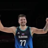 Dončiča fenomenālais sniegums sagādā Slovēnijai uzvaru olimpiskajā debijā