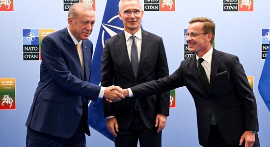 Turcija atbalstīs Zviedrijas iestāšanos NATO, saka Stoltenbergs