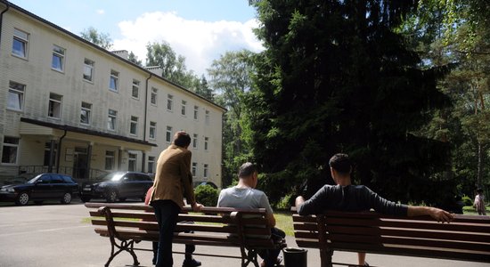 Valgā aizturēti 'nelegāļi', kuri iepriekš patvaļīgi pametuši 'Muceniekus'