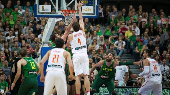 Basketbols, pārbaudes spēle: Lietuva - Spānija - 37