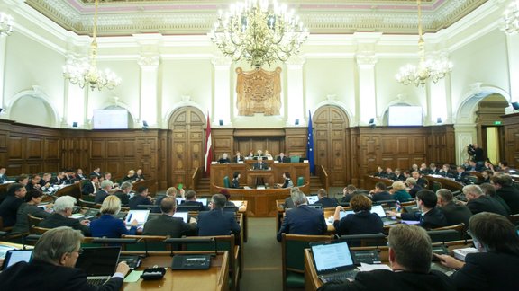 Saeima pirmajā lasījumā skata nākamā gada valsts budžetu - 6