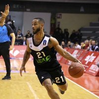 Naturalizētais Bosnijas basketbolists Robersons pret Latviju nespēlēs