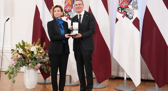 Foto: Latvijas valsts augstākos apbalvojumus saņem 32 izcilas personības