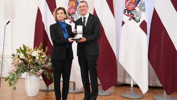 Triju Zvaigžņu ordeņa, Viestura ordeņa un Atzinības krusta – pasniegšanas svinīgā ceremonija Rīgas pilī