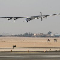 'Solar Impulse 2' dodas pēdējā ceļa posmā no Kairas uz Abū DabĪ
