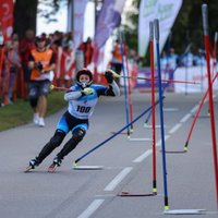 Latvijas sportisti savās mājās PK posmā skrituļslalomā ielaužas TOP 10