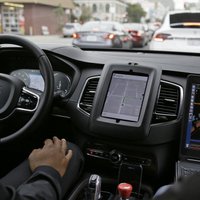 'Uber' Kalifornijā aptur bezpilota auto programmu