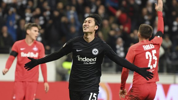 Japānis Kamada ar 'hat-trick' nokārto 'Eintracht' uzvaru Eiropas līgā Japānis Kamada ar 'hat-trick' nokārto 'Eintracht' uzvaru Eiropas līgā