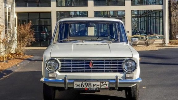 VAZ-2102