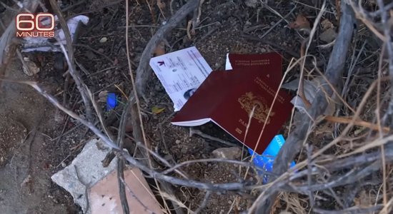 Uz ASV robežas ar Meksiku mētājas Latvijas pases; īpašniekam rosina anulēt pilsonību