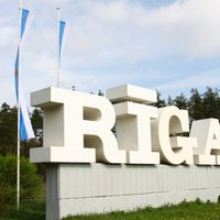 Protestē pret sirdi uz Rīgas robežzīmes; aicina balsot par oriģinālās zīmes saglabāšanu