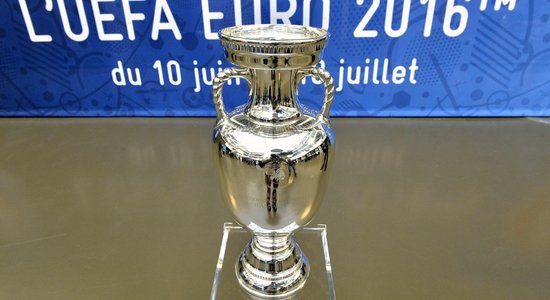 EURO 2016 lielais fināls: Ronaldu un Portugāle pret mājinieci Franciju