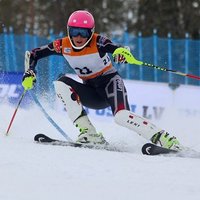 Latvijas izlases kalnu slēpotājiem medaļa un punktu rekords FIS sacensībās