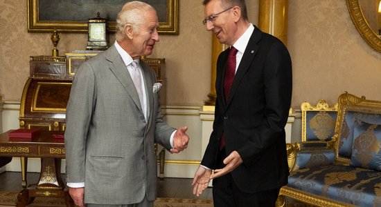 Ринкевич пригласил в Латвию короля Великобритании 