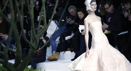 Paris Haute Couture: Бельгийский Dior — цветы и минимализм