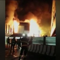 Video: Romas lidostu pārņēmušas liesmas
