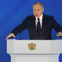 Putins draud atstāt Krievijas ienaidniekus bez zobiem
