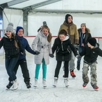 Зимние маршруты: где в Риге покататься на коньках