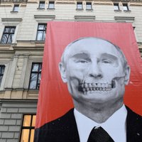 Krievijas diplomāts nenoliedz: Kremlim ir meklēšanā izsludināto Latvijas pilsoņu saraksti