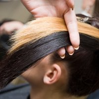 Ieteikumi, kā ilgāk saglabāt krāsotu matu mirdzumu un toņa noturību