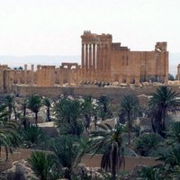 'Islāma valsts' iznīcinājusi vēsturisku statuju pie Palmīras muzeja Sīrijā
