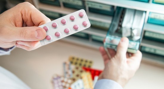 Latvijas zāļu apgāde nav gatava krīzēm, brīdina eksperti