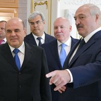 'Cietais rieksts Lukašenko': publicēta Baltkrievijas 'pārtvertā' Varšavas-Berlīnes saruna