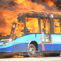 Video: Brazīliešus neapmierina sabiedriskais transports – nodedzina autobusus